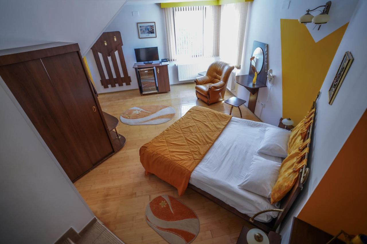 Pensiunea Sura Dacilor - Alex Poiana Brasov Buitenkant foto